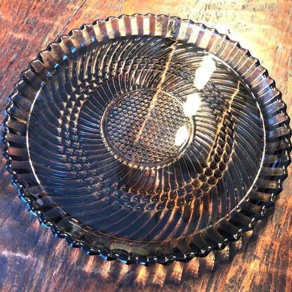 Vintage Libbey Glass Smoke Grey Spiral Plate - Picture 1 of 9